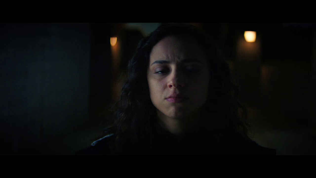 Fear Street 1994 (2021) NF WEB-DL Hindi + English 720p x264 AVC HE-AAC 5.1 ESub CineVood.mkv.0000